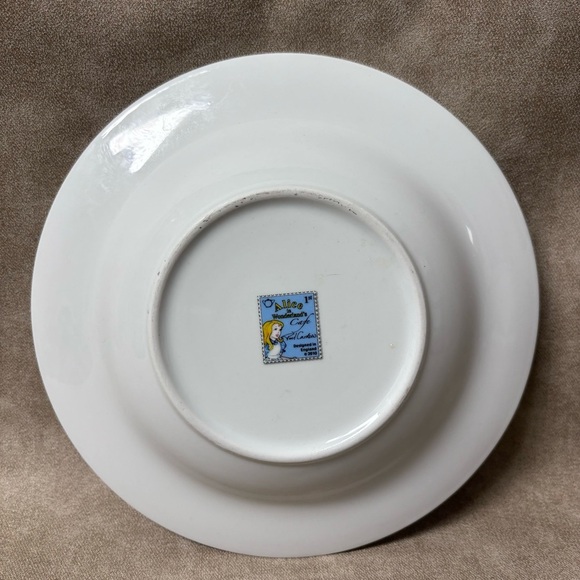 Cardew Alice in Wonderland Soup or Cereal Bowl -- Ceramic - Picture 2 of 5